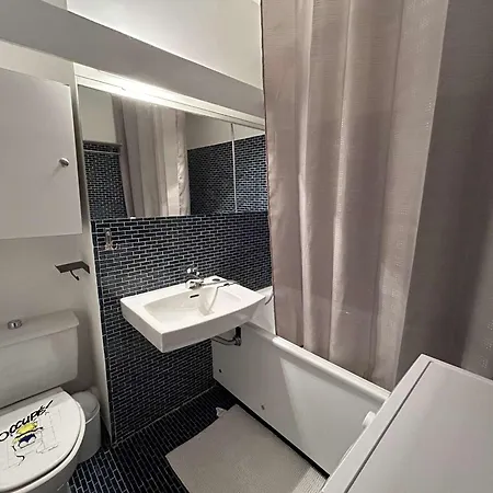 Climatise A Port Camargue - 4 Couchages, Terrasse, Piscine, Parking, Proche - Fr-1-250-9 아파트 르그로뒤후아